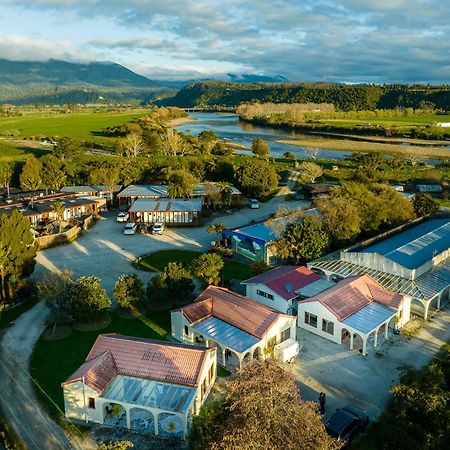 Last Resort Karamea Exterior foto