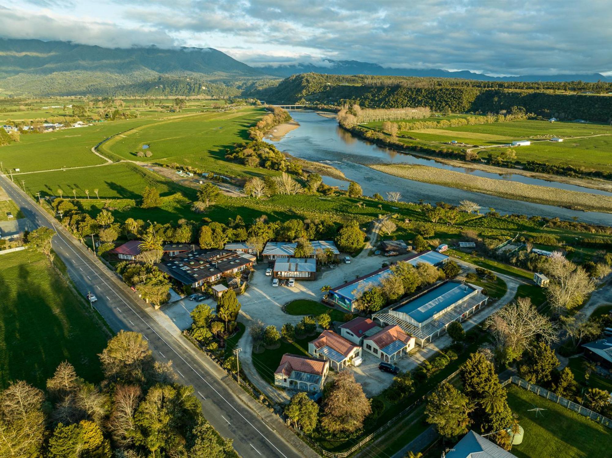 Last Resort Karamea Exterior foto